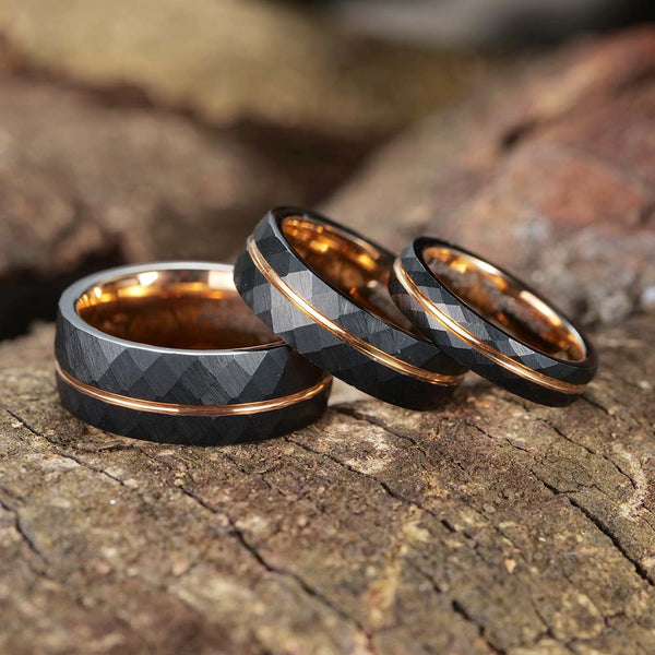 Anillo de Tungsteno Martillado con Grabado - Leyenda