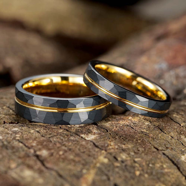 Alianzas de Boda de Tungsteno Martillado con Grabado - Mito