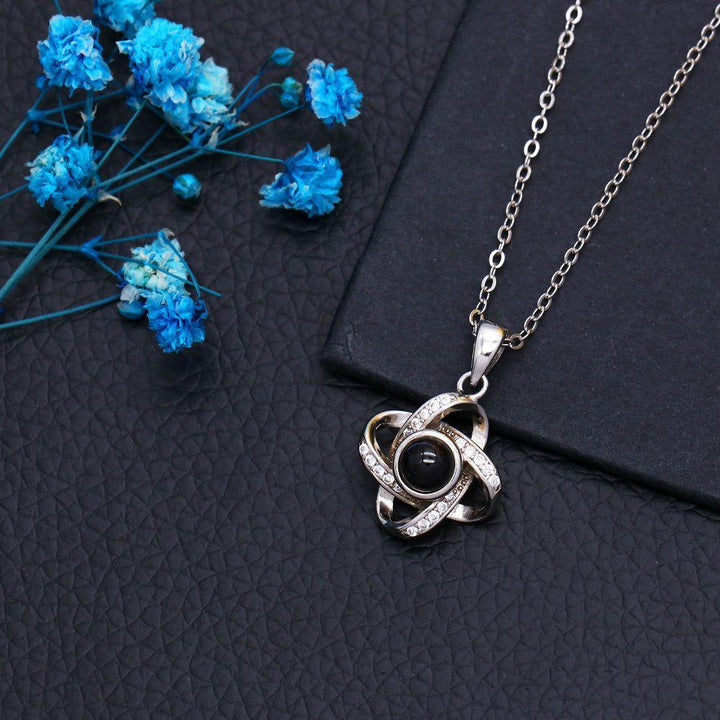 Collar Trébol Infinito con Proyección Foto Personalizado - Remigifts