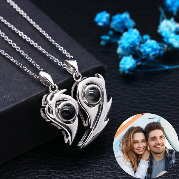 Collar Parejas de Corazones Magnéticos con Proyección Foto Personalizada - Remigifts